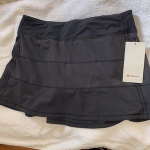 Lululemom black pace rival skirt